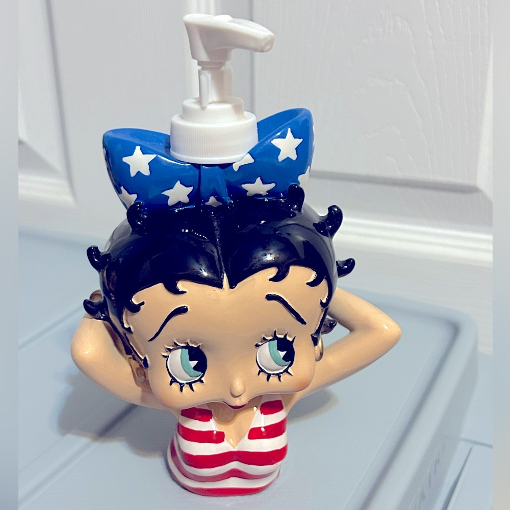 Lotion Dispenser
